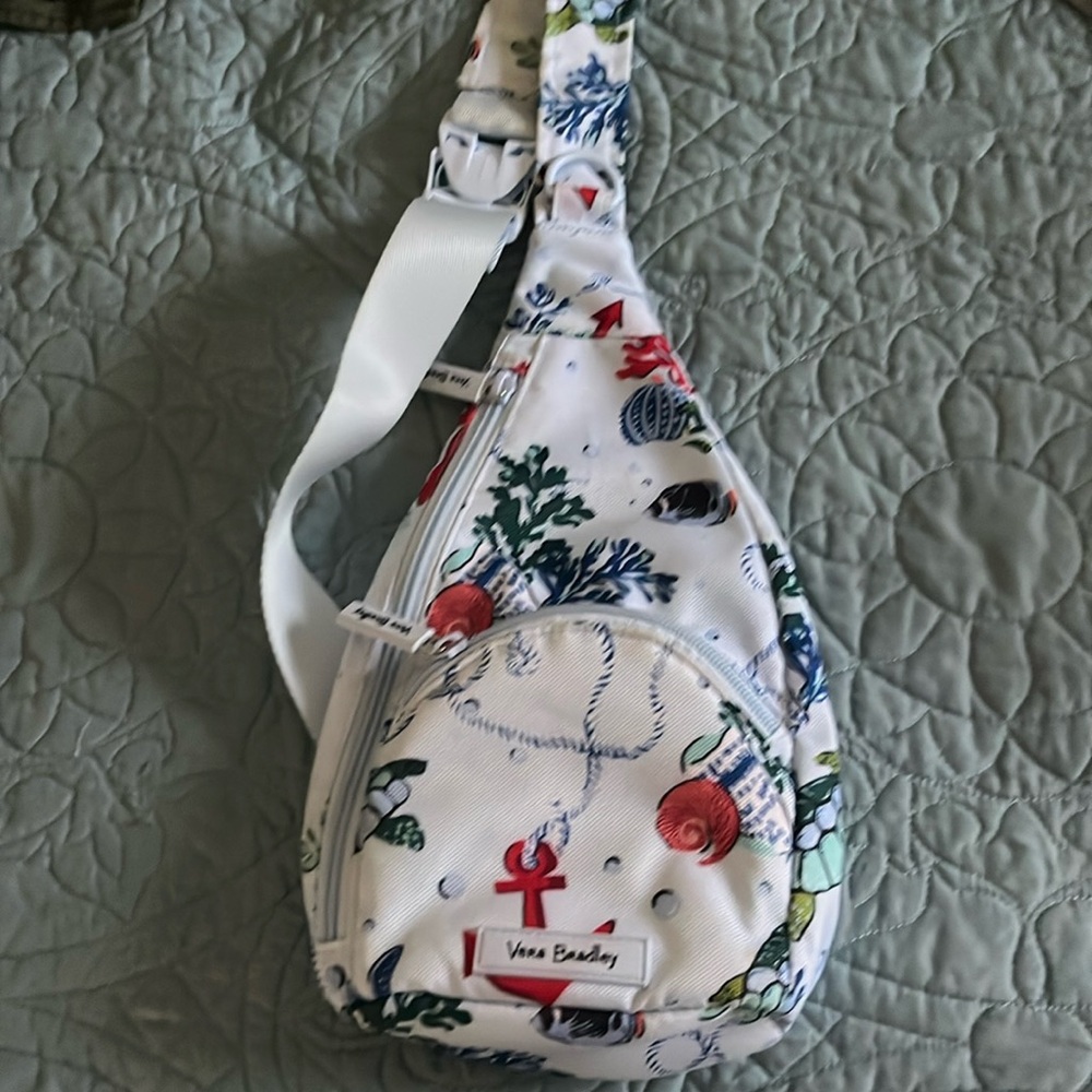 Vera Bradley beachy crossbody bag